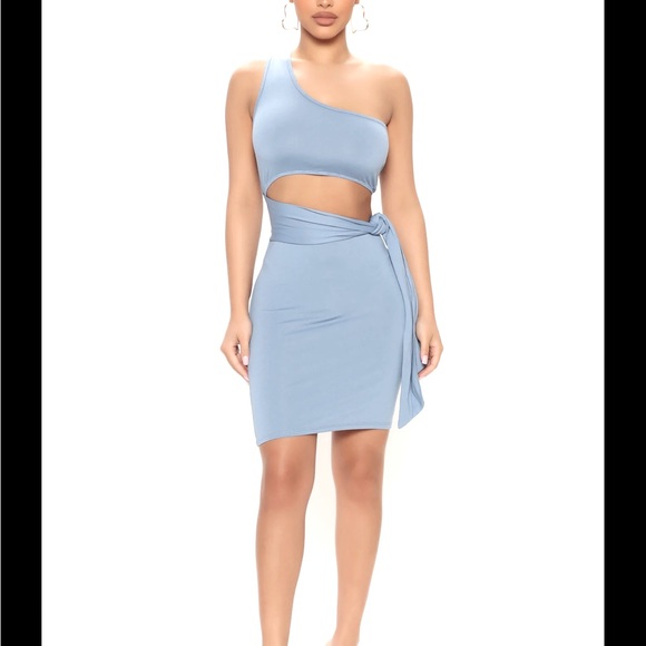 Vacation Dress - Picture 2 of 3